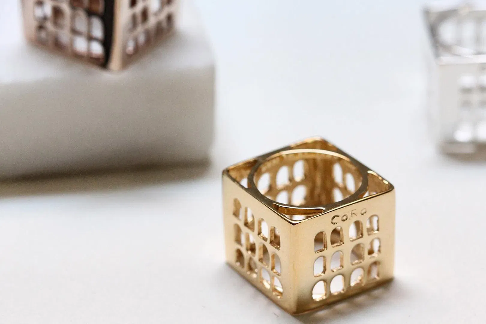 Thiết kế của Co. Ro Jewels lấy cảm hứng từ các công trình kiến trúc nổi tiếng của Rome (Ảnh: Internet)