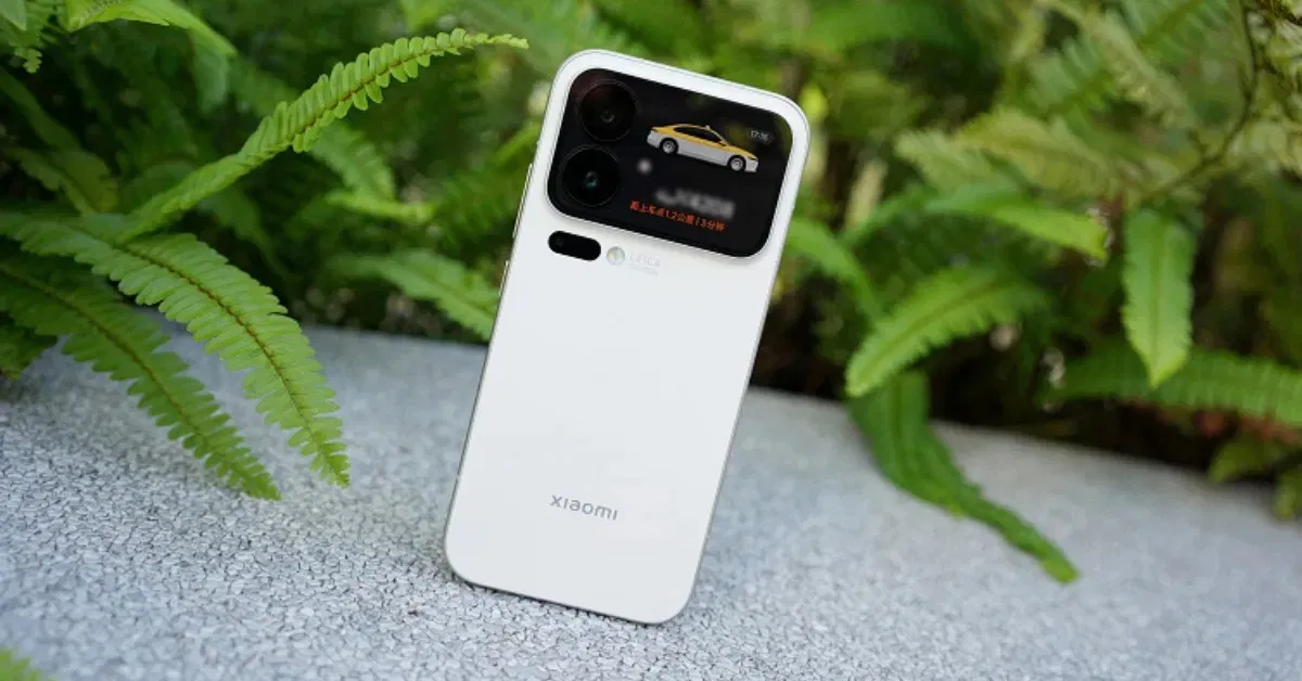 Xiaomi 17 Pro Max sở hữu viên pin 7.500 mAh, lớn hơn đáng kể so với iPhone 17 Pro Max (4.823 mAh) (Ảnh: Internet) Xiaomi 17 Pro Max sở hữu viên pin 7.500 mAh, lớn hơn đáng kể so với iPhone 17 Pro Max (4.823 mAh) (Ảnh: Internet)