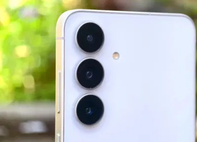 Camera sau của Galaxy S25 FE (Ảnh: Internet) Camera sau của Galaxy S25 FE (Ảnh: Internet)