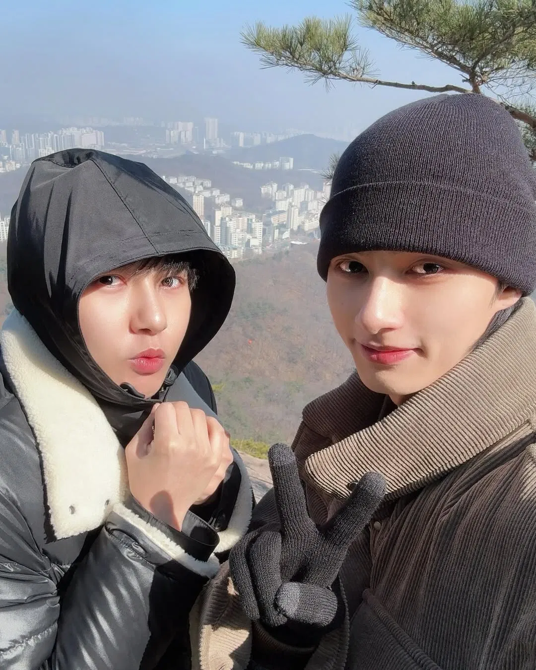 Cả Jun và Renjun đều là thành viên người Trung Quốc trong nhóm của mình, và được xem là cầu nối thân thiết giữa cộng đồng idol Trung – Hàn trong K-pop (Ảnh: Internet)