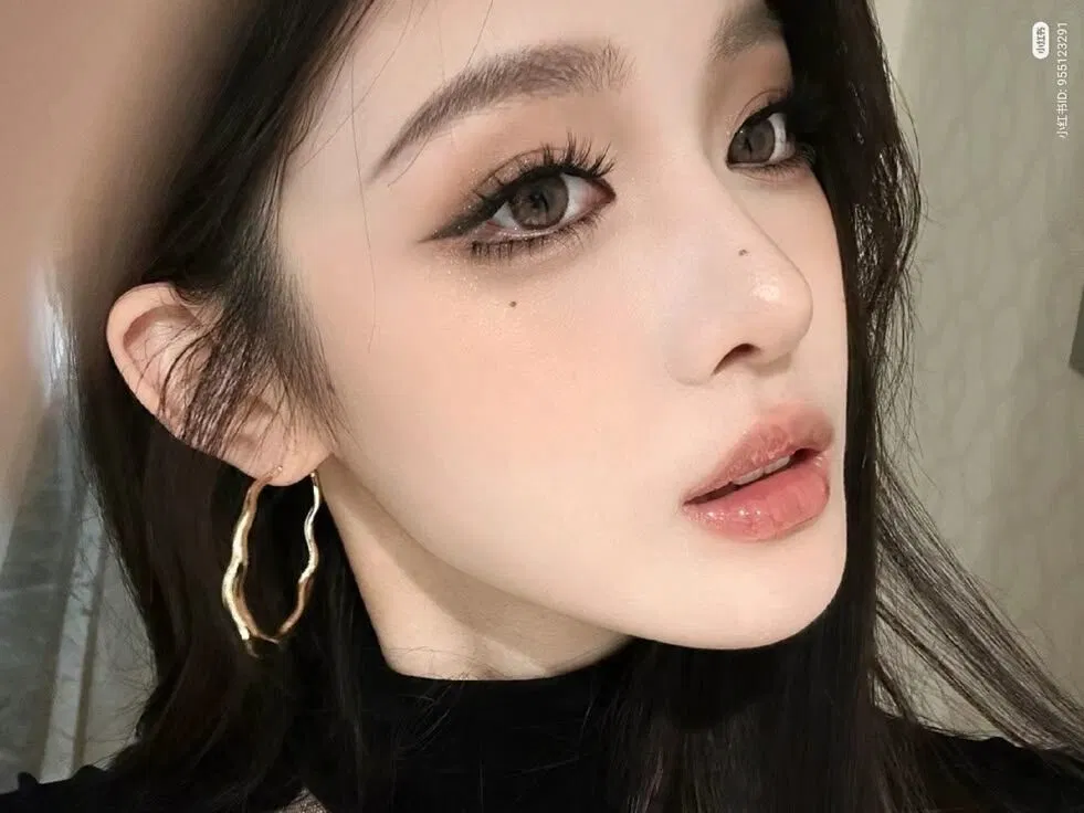 Tông Soft Gothic Glam