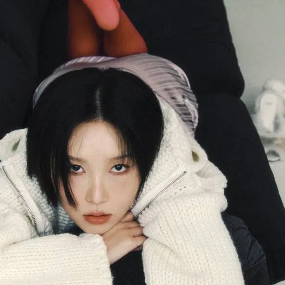 Hwasa trở lại với diện mạo hoàn toàn mới (Ảnh: Internet)