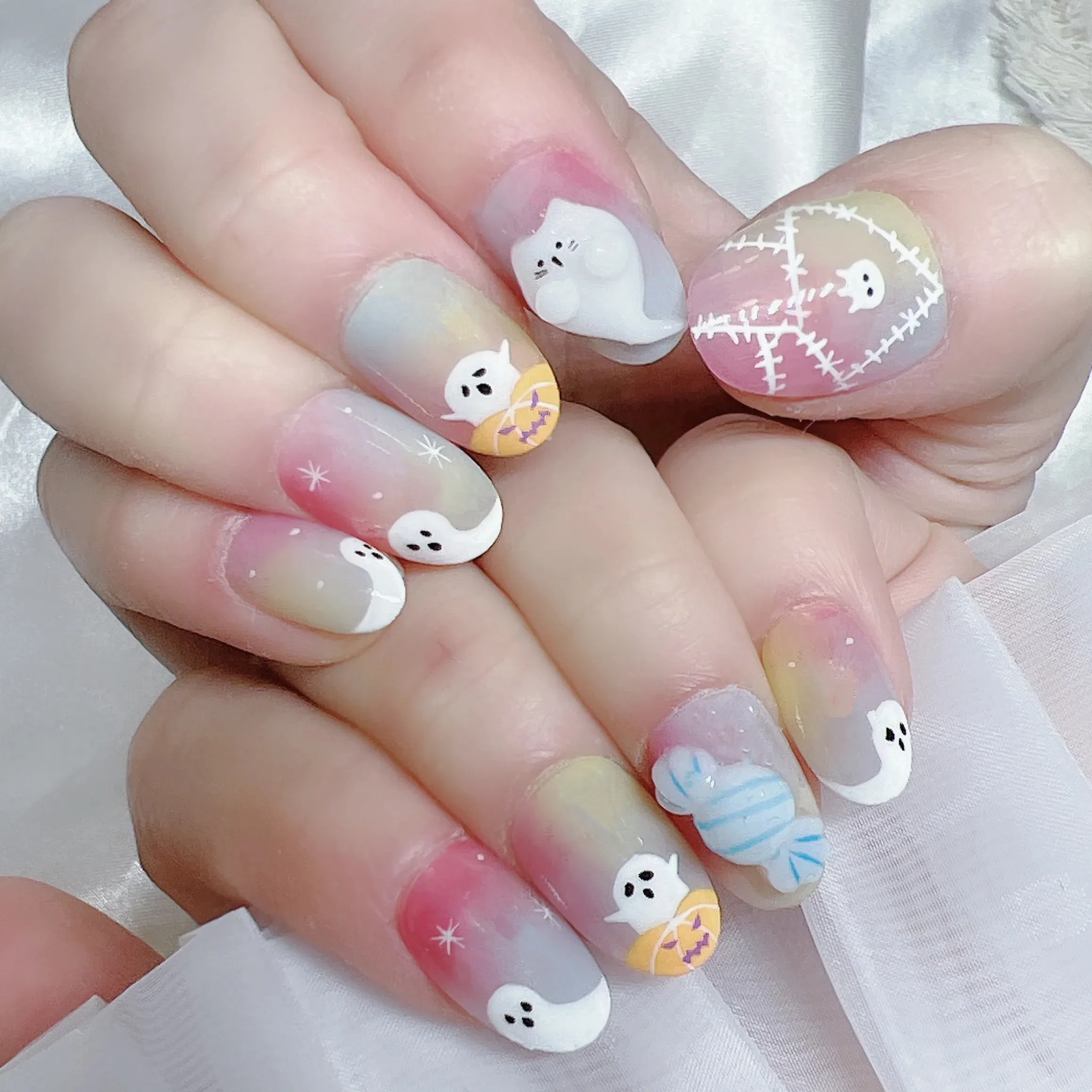 Mẫu nail Halloween ngắn cute (Ảnh: Internet)