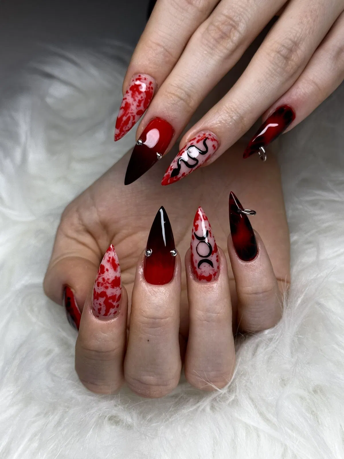 1001+ mẫu nail Halloween đẹp độc đáo, vừa kinh dị vừa ấn tượng ấn tượng độc đáo halloween Halloween nails kinh dị mẫu nail đẹp nail Halloween đẹp rùng rợn sang chảnh