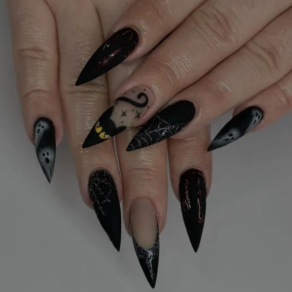 Mẫu nail Halloween đẹp "sang chảnh" quyến rũ (Ảnh: Internet)