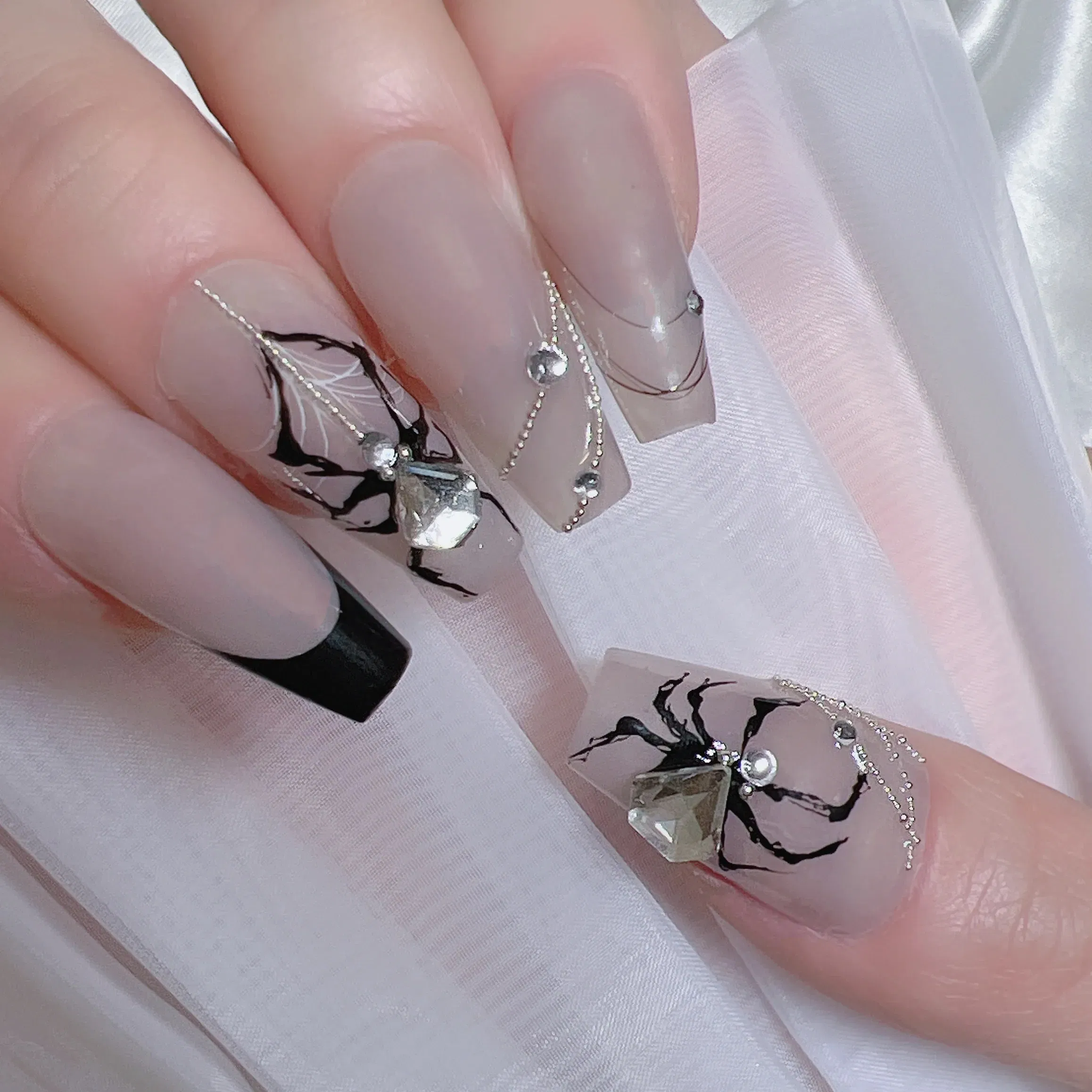 1001+ mẫu nail Halloween đẹp độc đáo, vừa kinh dị vừa ấn tượng ấn tượng độc đáo halloween Halloween nails kinh dị mẫu nail đẹp nail Halloween đẹp rùng rợn sang chảnh