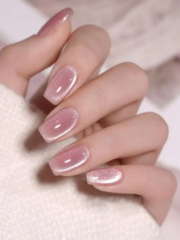 Nail mắt mèo trong
