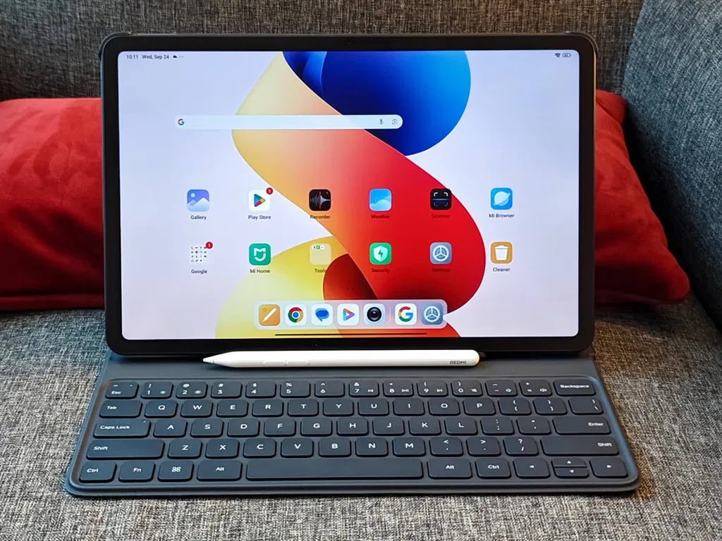 Redmi Pad 2 Pro với viên pin 12.000mAh và hỗ trợ sạc ngược có dây, dùng thoải mái hai ngày (Ảnh: Internet) Redmi Pad 2 Pro với viên pin 12.000mAh và hỗ trợ sạc ngược có dây, dùng thoải mái hai ngày (Ảnh: Internet)