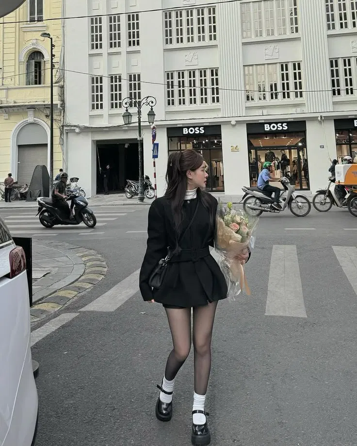 Tất da đen chân ái cho chị em vào mùa lạnh - không chỉ giữ ấm mà còn dễ phối đồ Cách chọn tất da đen phối tất da đen quần tất da đen Tất da đen tất da đen mùa đông tất da đen nữ