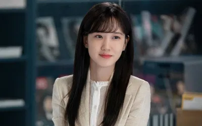 Trong phim, Park Eun-bin vào vai Cheon Yeo-ri, nữ thừa kế của một tập đoàn khách sạn lớn