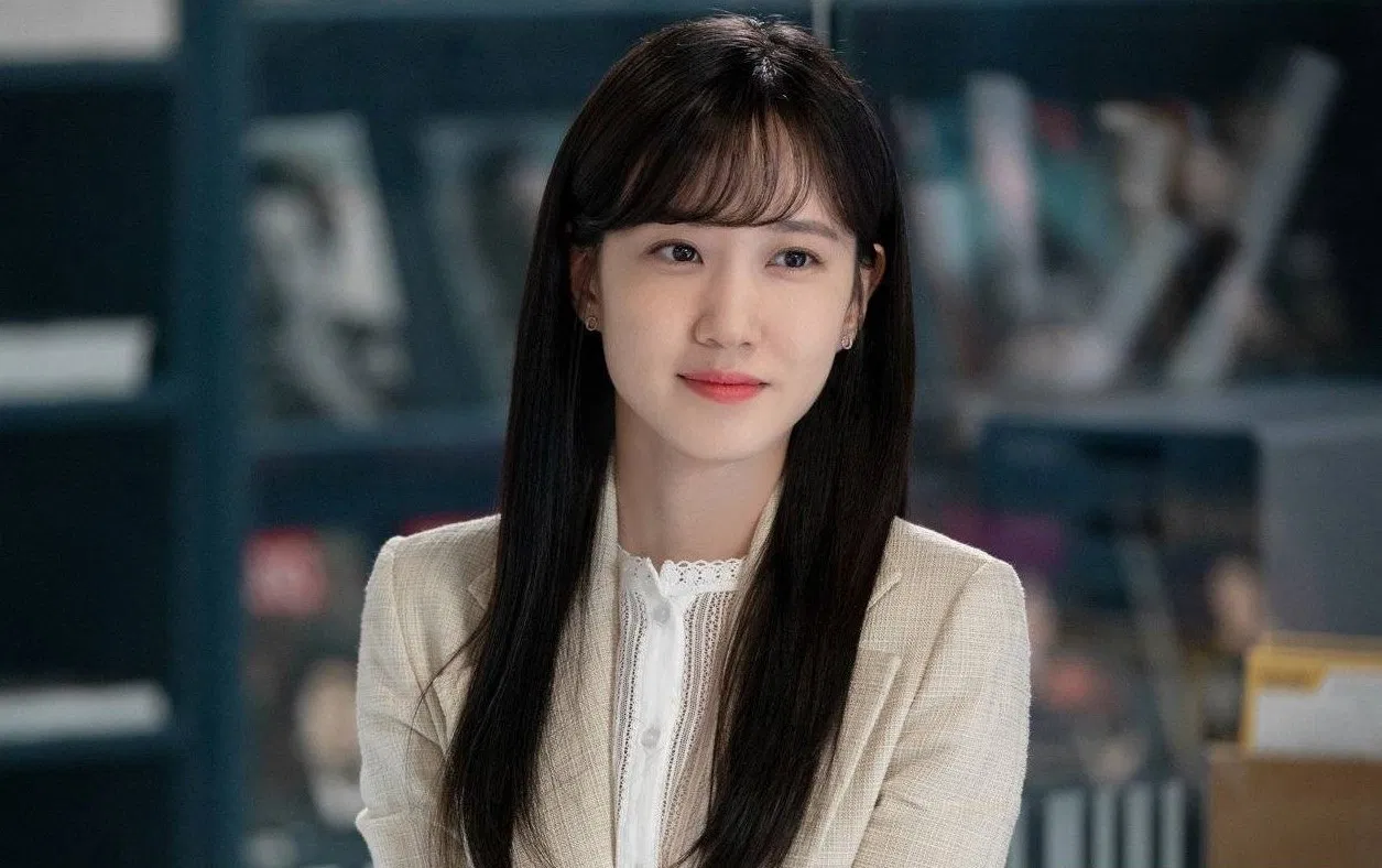 Trong phim, Park Eun-bin vào vai Cheon Yeo-ri, nữ thừa kế của một tập đoàn khách sạn lớn