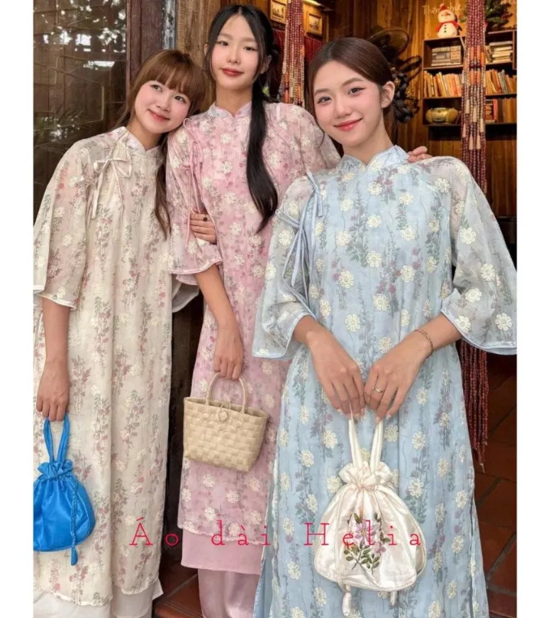Áo dài cách tân 4 tà phom suông voan tơ dệt hoa nổi