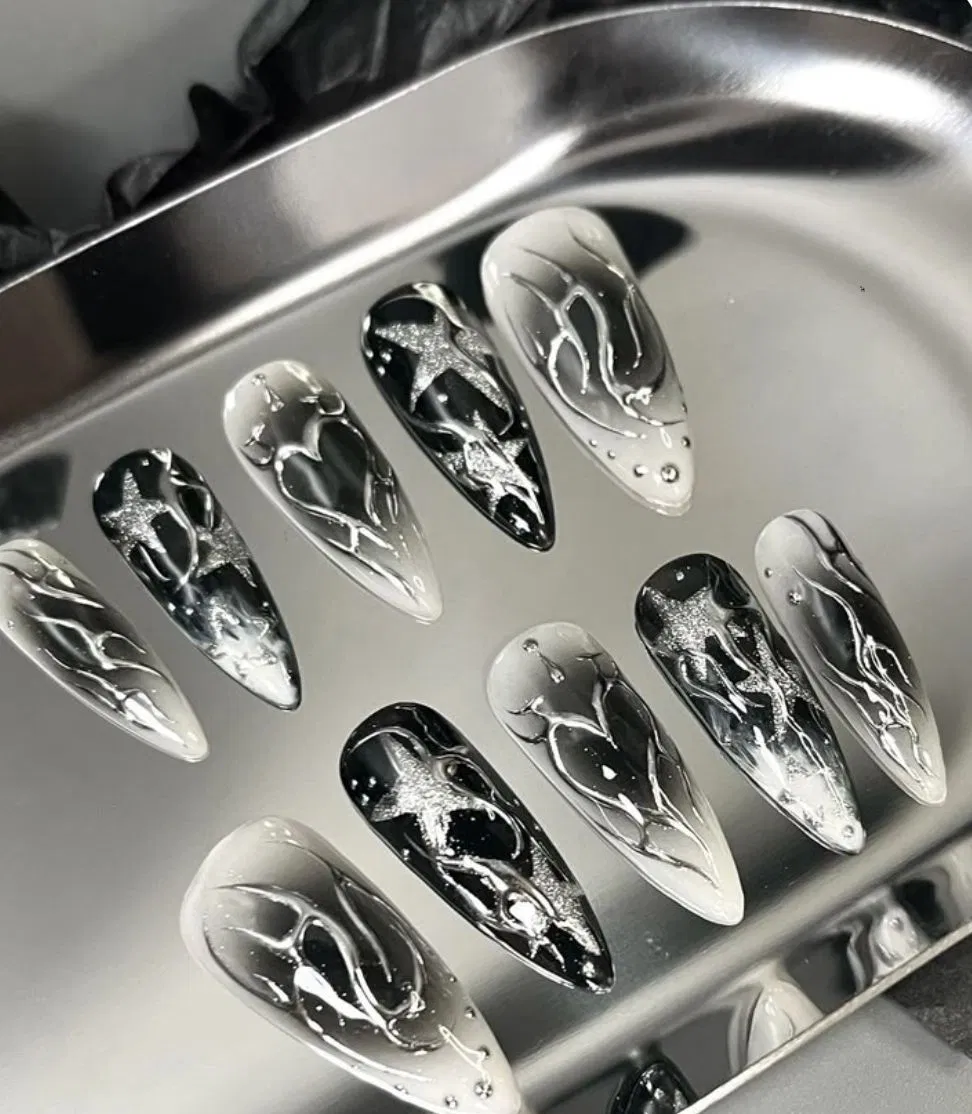 Ombre đen kết hợp phong cách Y3k