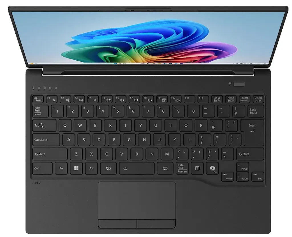 Một người "Anh em" khác thuộc dòng FMV với cái tên Fujitsu FMV Note U (Nguồn: Internet)