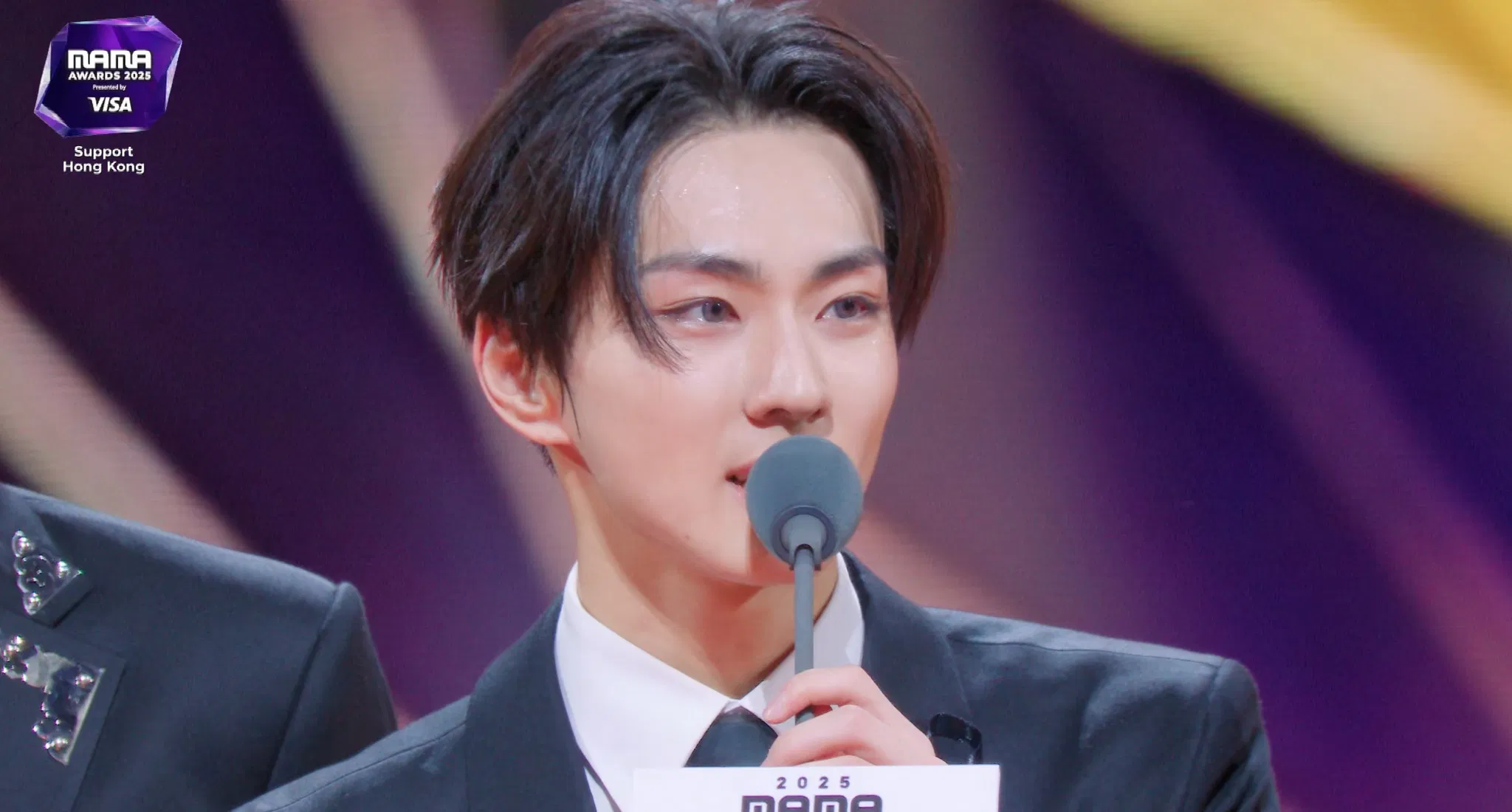 Các thành viên gửi lời cảm ơn chân thành đến cộng đồng người hâm mộ và chủ tịch Bang Hyun Sik (Ảnh: Internet)