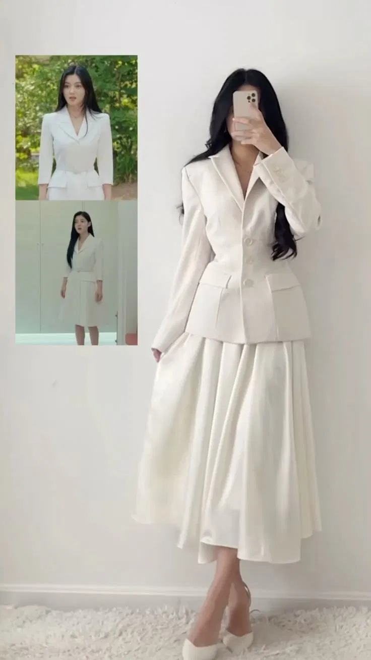 Blazer thanh lịch và chân váy Blazer thanh lịch và chân váy