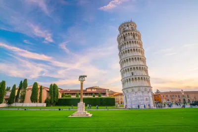 Tháp Nghiêng Pisa. Nguồn: Internet Tháp Nghiêng Pisa. Nguồn: Internet