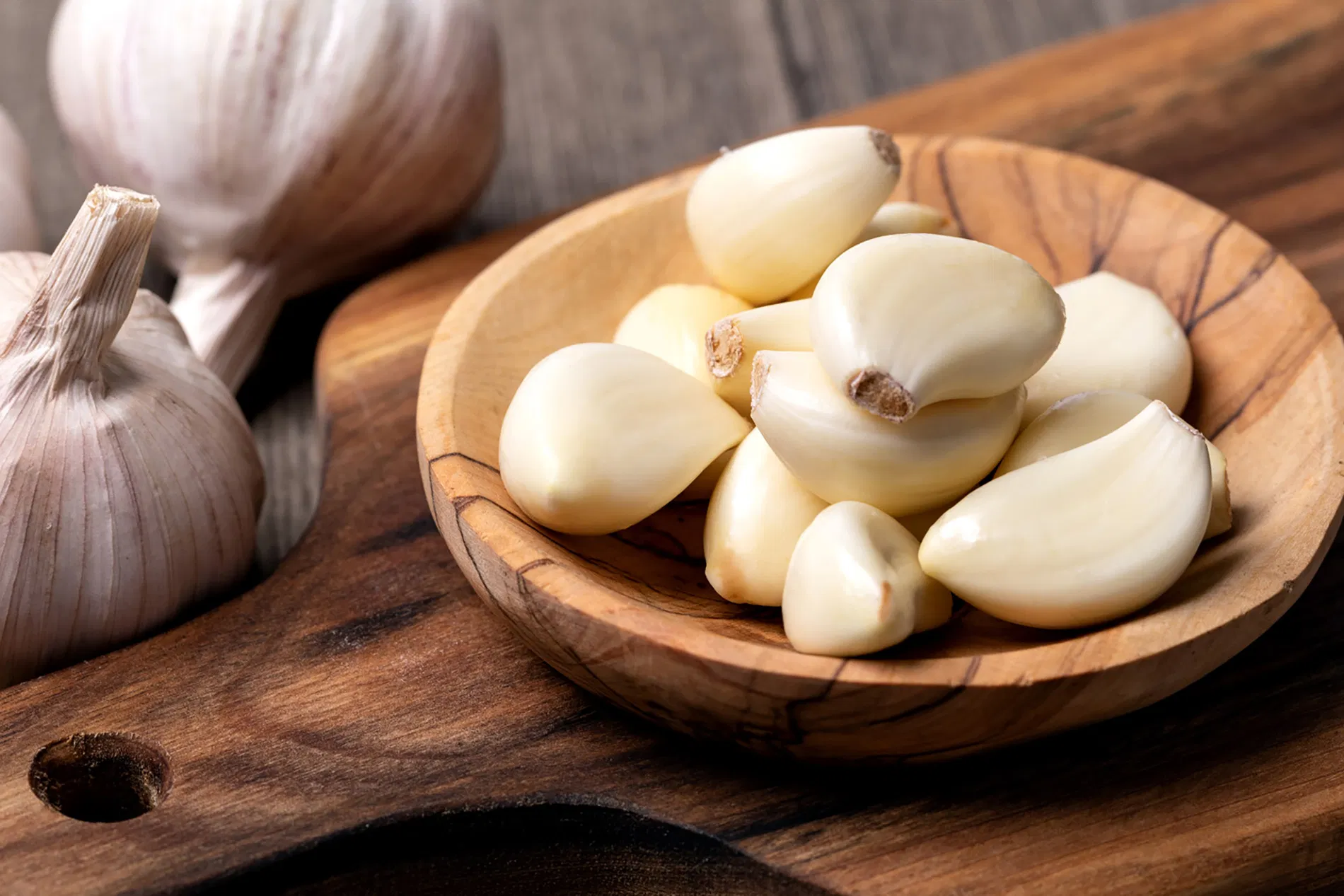 Một trong những lợi ích nổi tiếng nhất của tỏi là khả năng hỗ trợ hệ miễn dịch