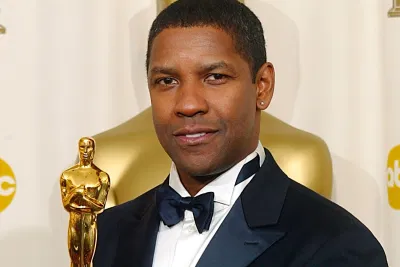 Top 15 nam diễn viên Hollywood nổi tiếng nhất Anthony Hopkins Brad Pitt Denzel Washington diễn viên diễn viên hollywood điện ảnh Eddie Murphy Hollywood Jack Nicholson Jim Carrey johnny depp Keanu Reeves leonardo dicaprio Morgan Freeman quốc tế robert de niro Robert Downey Jr Tom Cruise tom hanks Will Smith