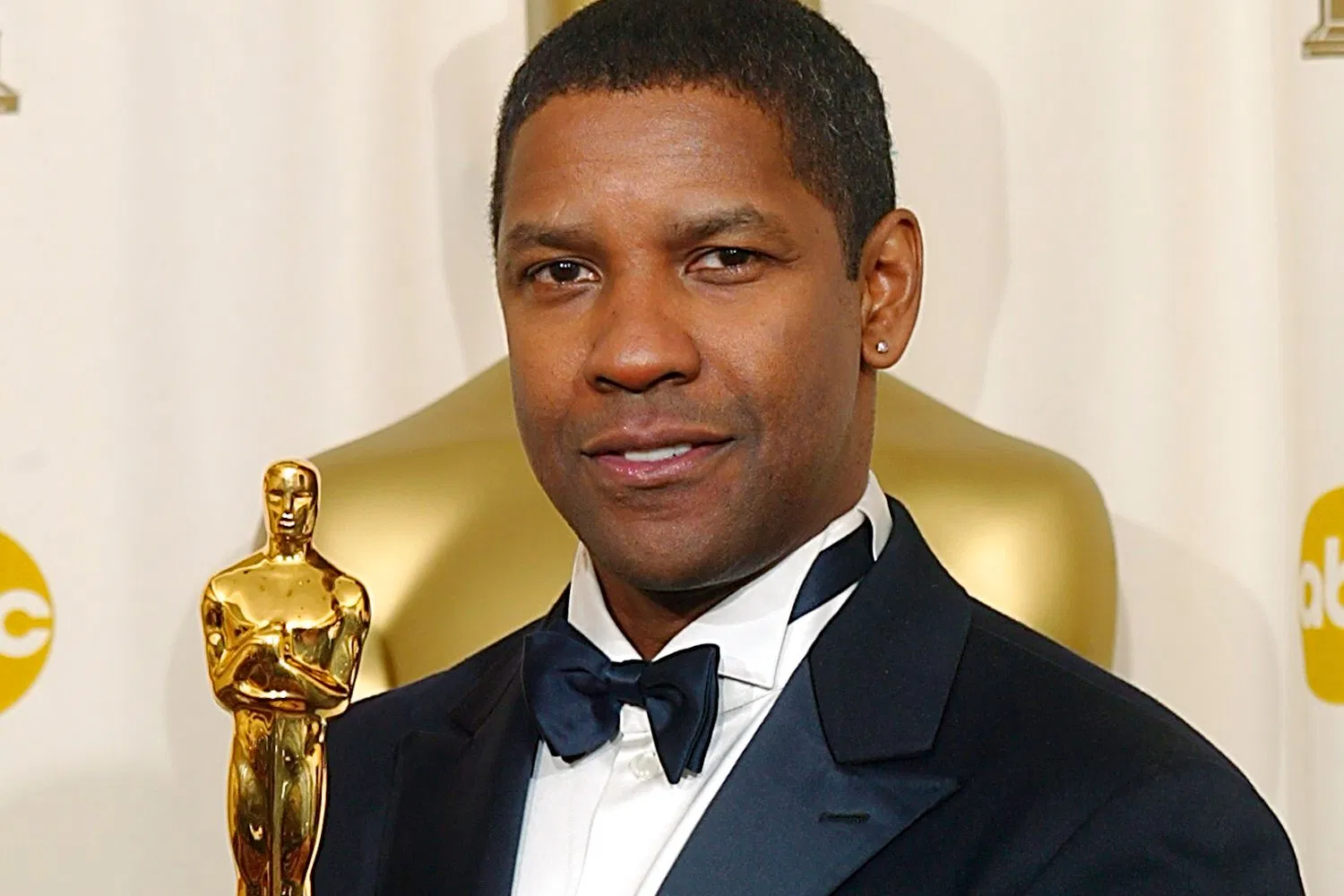 Top 15 nam diễn viên Hollywood nổi tiếng nhất Anthony Hopkins Brad Pitt Denzel Washington diễn viên diễn viên hollywood điện ảnh Eddie Murphy Hollywood Jack Nicholson Jim Carrey johnny depp Keanu Reeves leonardo dicaprio Morgan Freeman quốc tế robert de niro Robert Downey Jr Tom Cruise tom hanks Will Smith
