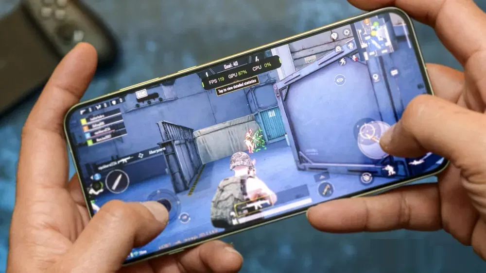 Điện thoại OnePlus 15R chơi game PUBG ở tốc độ 120fps (Ảnh: Internet)