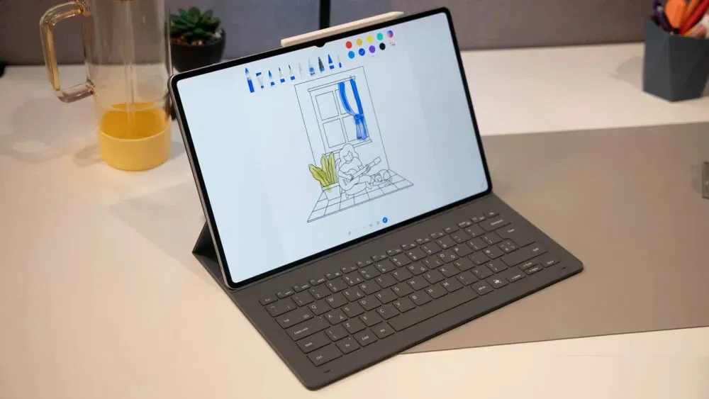 Máy tính bảng Galaxy Tab S11 Ultra với bàn phím rời và bút cảm ứng S Pen (Ảnh: Internet) Máy tính bảng Galaxy Tab S11 Ultra với bàn phím rời và bút cảm ứng S Pen (Ảnh: Internet)