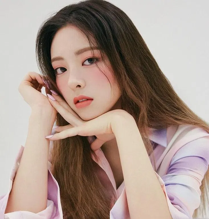 Yuna hóa thân vào nhân vật phản diện trong bộ phim “My Favorite Employee” (Ảnh: Internet)