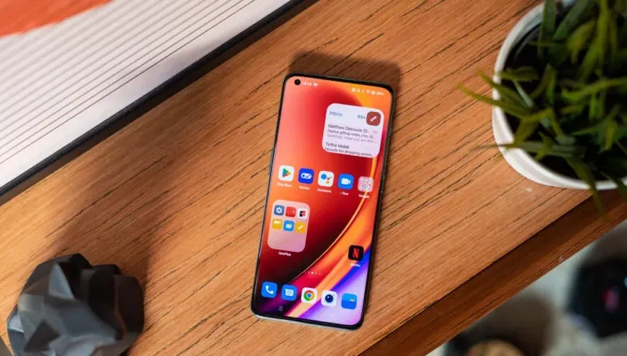 Điện thoại OnePlus 10 Pro (Ảnh: Internet)