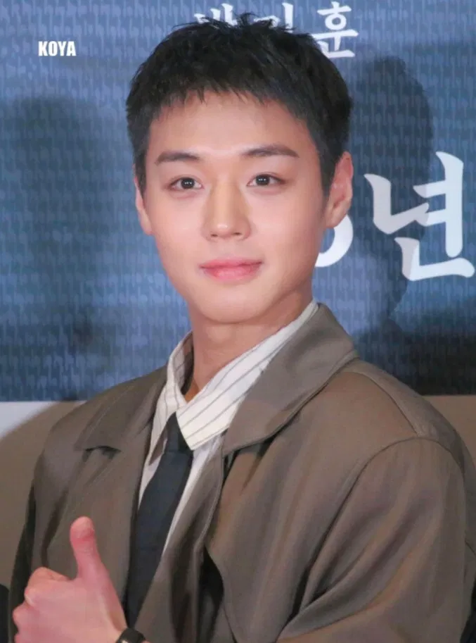 Park Ji-hoon chia sẻ quá trình giảm cân cấp tốc để tham gia đóng "The King’s Warden" (Ảnh: Internet)