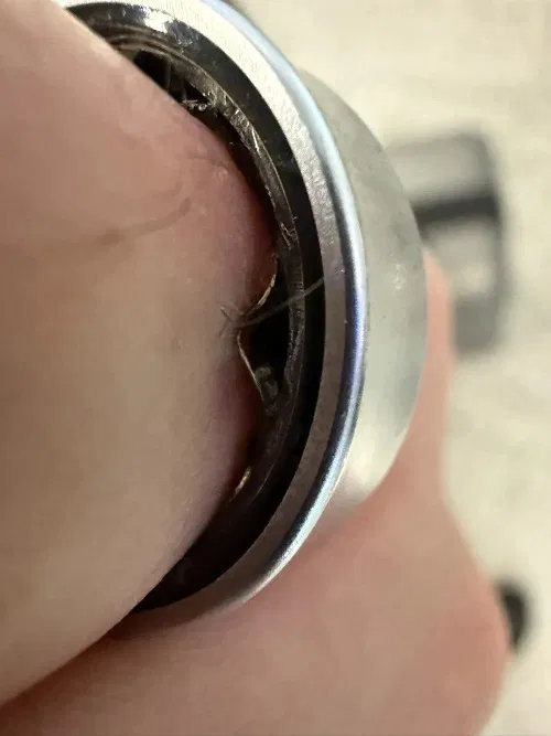 Pin bị phồng trên nhẫn thông minh Galaxy Ring của Samsung (Ảnh: Internet)