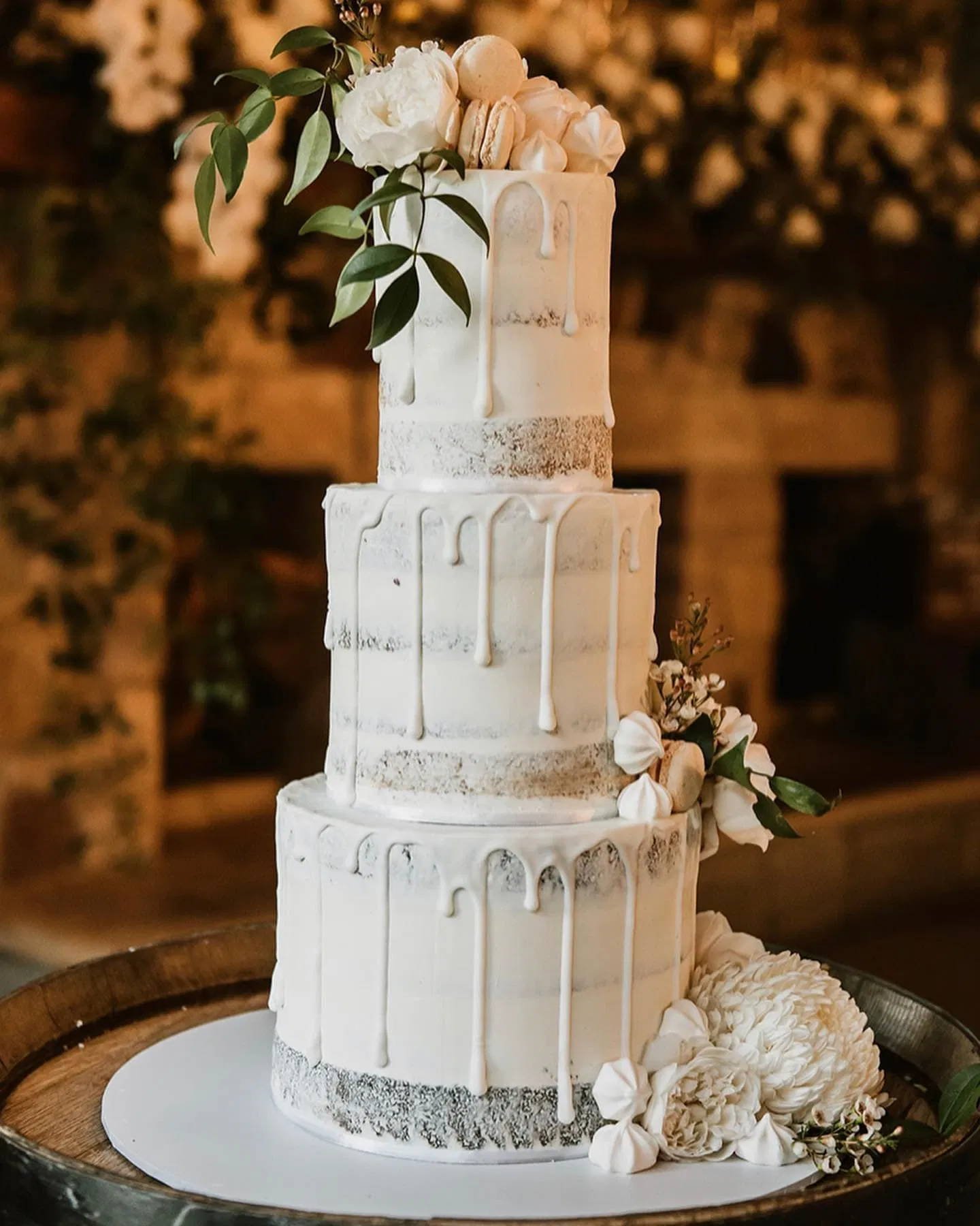 Bánh cưới phong cách thanh lịch