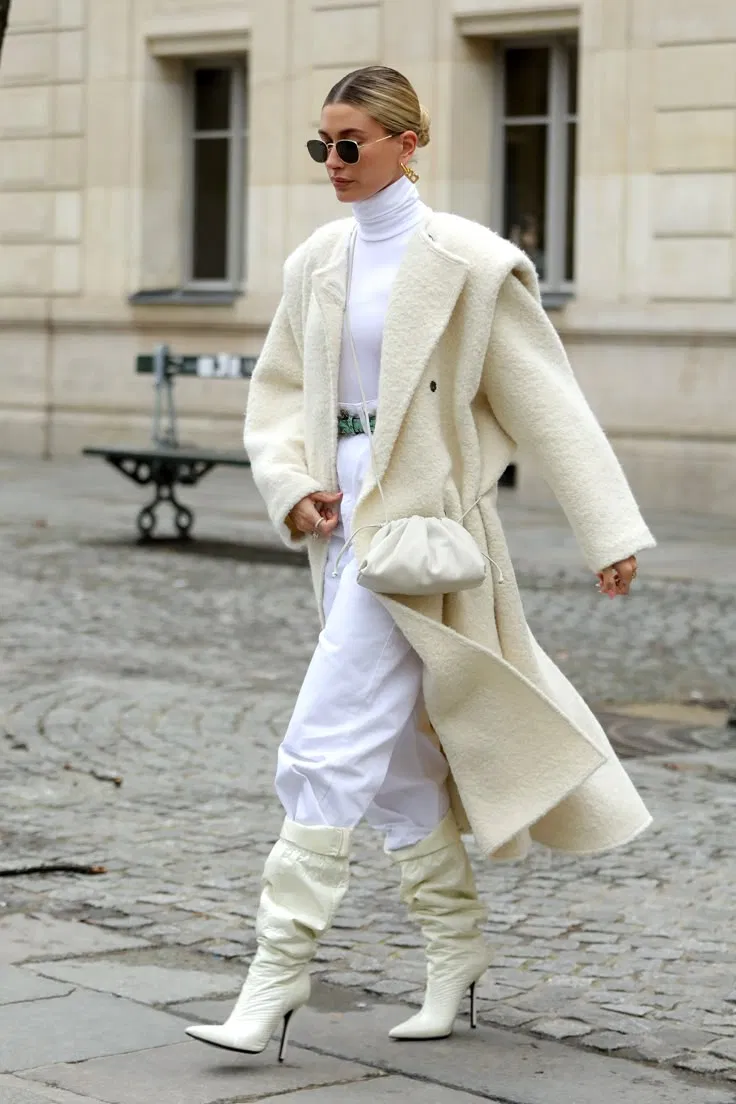 Ứng dụng thời trang đơn sắc