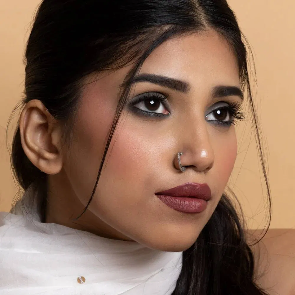 Da tối màu tông lạnh