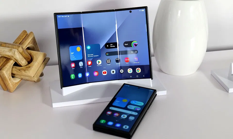 Điện thoại gập 3 màn hình Galaxy Z TriFold của Samsung (Ảnh: Internet)