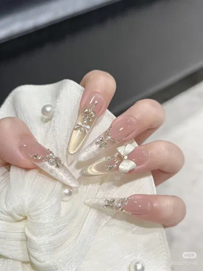 Móng dài lấp lánh siêu sang Móng dài lấp lánh siêu sang