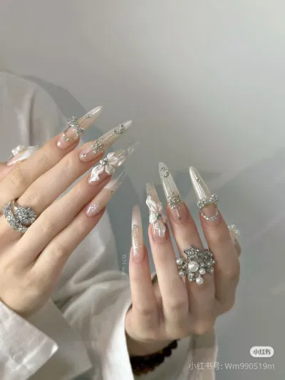 French ombre cùng nơ và đá French ombre cùng nơ và đá