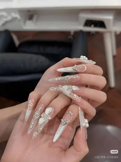 Nail cô dâu sang chảnh - trắng dài cổ điển