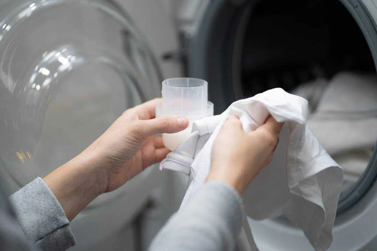 Một số loại chất liệu đặc biệt cần được giặt bằng nước lạnh để tránh hư hỏng