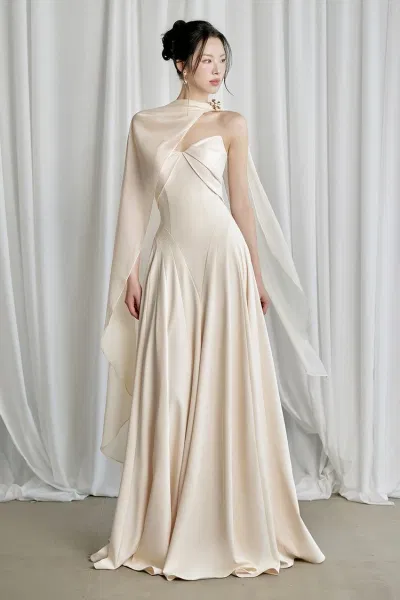 Váy lụa satin draping sang trọng