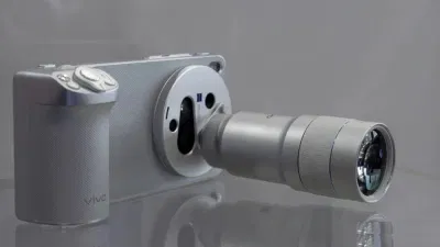 Điện thoại vivo X300 Ultra với ống kính tele mở rộng 400mm (Ảnh: Internet) Điện thoại vivo X300 Ultra với ống kính tele mở rộng 400mm (Ảnh: Internet)