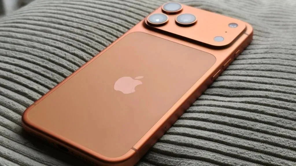 iPhone 17 Pro Max dẫn đầu doanh số toàn cầu quý IV/2025, Apple chiếm 5/10 vị trí trong top smartphone bán chạy nhất (Ảnh: Internet)