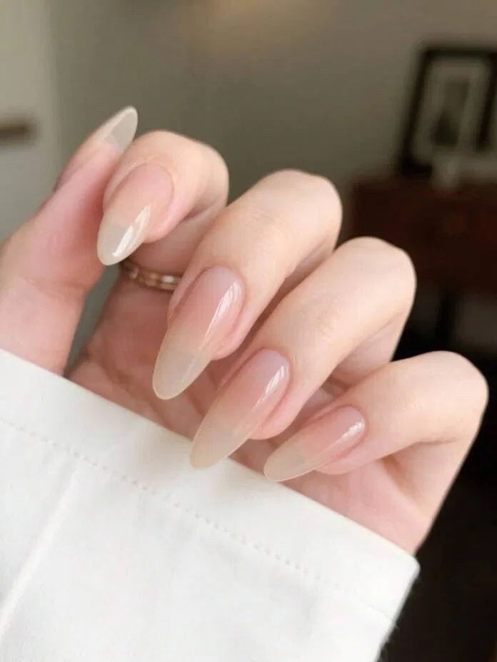 Để móng tay "nghỉ”