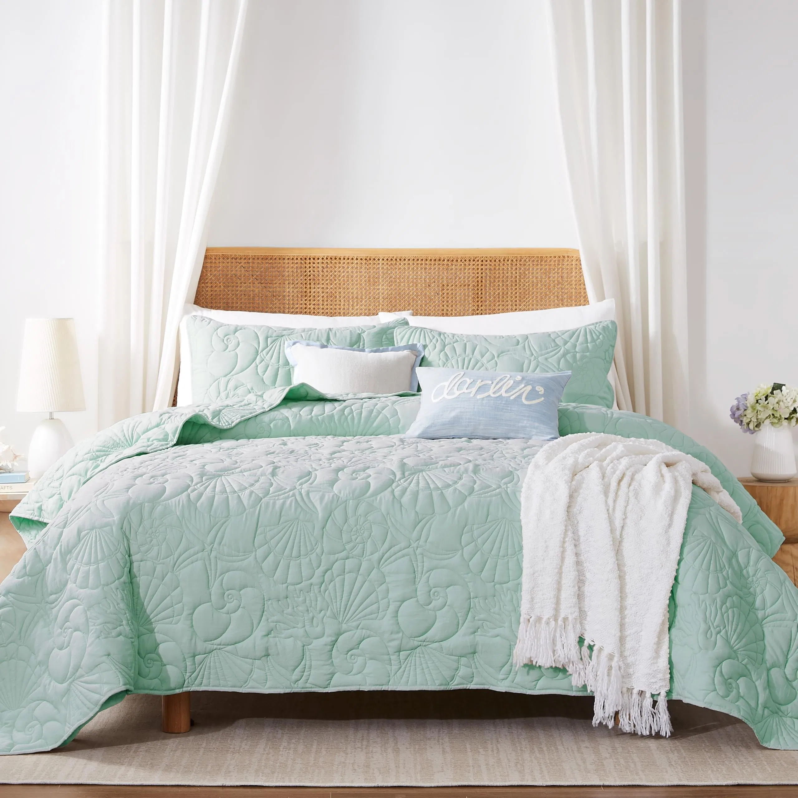 Xanh bọt biển và màu ngọc trai