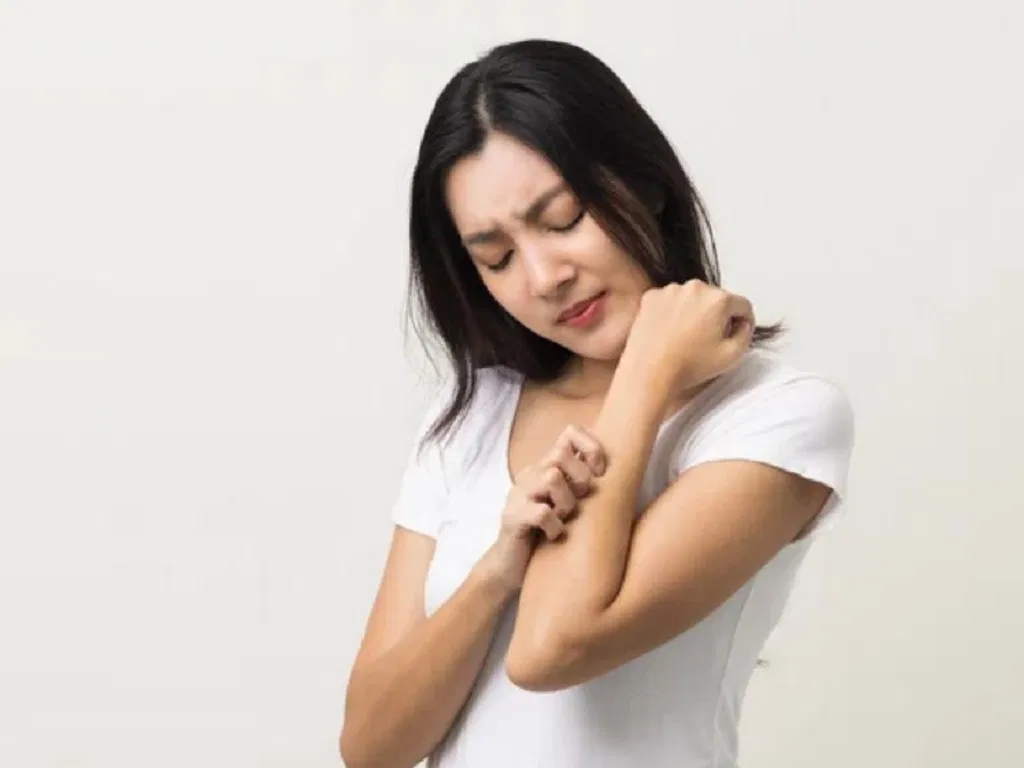 Da khô là nguyên nhân phổ biến nhất gây ngứa