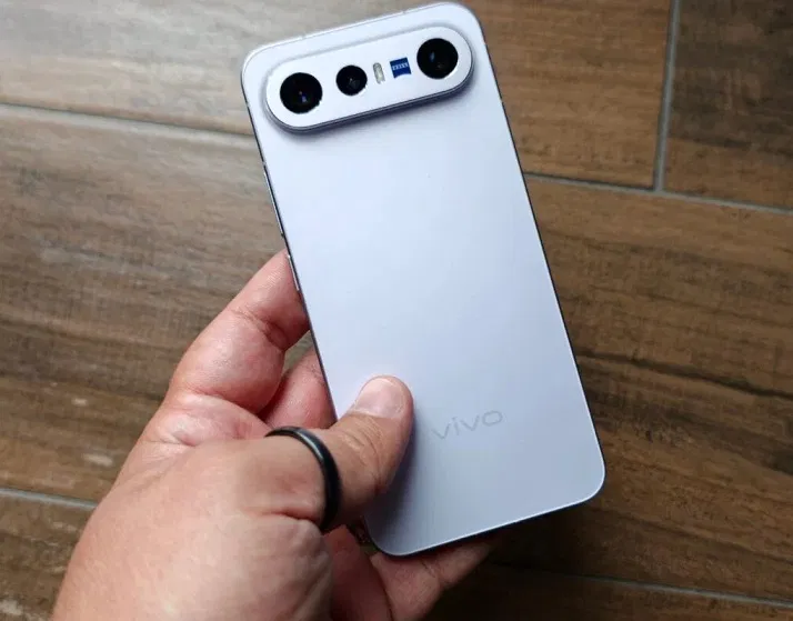 Điện thoại Vivo X300 FE (Ảnh: Internet)