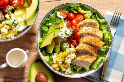 Dù mang lại nhiều lợi ích, việc ăn salad mỗi ngày cũng cần thực hiện đúng cách