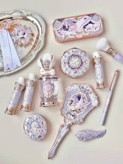 Chi tiết các sản phẩm đi kèm theo khi mua cả set Chi tiết các sản phẩm đi kèm theo khi mua cả set