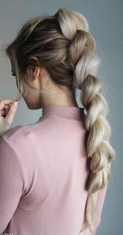 Tóc đuôi ngựa tết