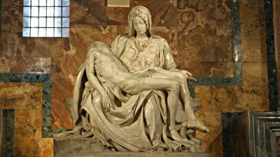 Tượng Pieta. Nguồn: Internet Tượng Pieta. Nguồn: Internet